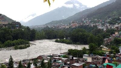 A guesthouse owner at Kulga village in Kullu district of Himachal Pradesh has been fined ₹10,000 after a probe found he delayed the evacuation of a Delhi-based couple that was unable to settle its bills through digital wallets due to internet disruption during the recent floods. (HT file photo) A guesthouse owner at Kulga village in Kullu district of Himachal Pradesh has been fined ₹10,000 after a probe found he delayed the evacuation of a Delhi-based couple that was unable to settle its bills through digital wallets due to internet disruption during the recent floods. (HT file photo)