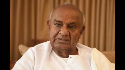 HD Deve Gowda, on Tuesday, also mentioned that a committee led by senior party leader GT Devegowda would be formed to strengthen the party (HT Photo) HD Deve Gowda, on Tuesday, also mentioned that a committee led by senior party leader GT Devegowda would be formed to strengthen the party (HT Photo)