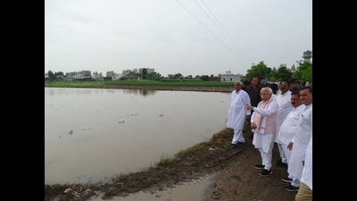 The chief minister takes stock of Bhiwani Khera village in Kurukshetra on Tuesday. (HT photo) The chief minister takes stock of Bhiwani Khera village in Kurukshetra on Tuesday. (HT photo)