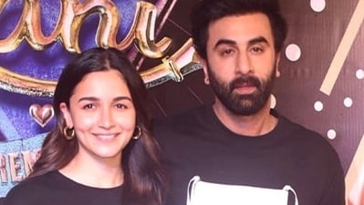 Alia Bhatt and Ranbir Kapoor at the premiere of Rocky Aur Rani Kii Prem Kahaani Alia Bhatt and Ranbir Kapoor at the premiere of Rocky Aur Rani Kii Prem Kahaani