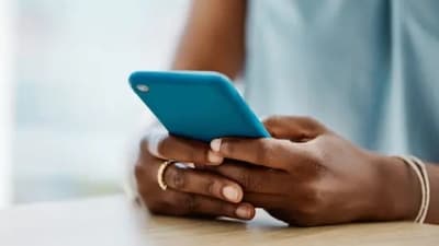 Excessive use of phone and social media can denote that we are in need of a social connection. This shows loneliness. (Unsplash) Excessive use of phone and social media can denote that we are in need of a social connection. This shows loneliness. (Unsplash)
