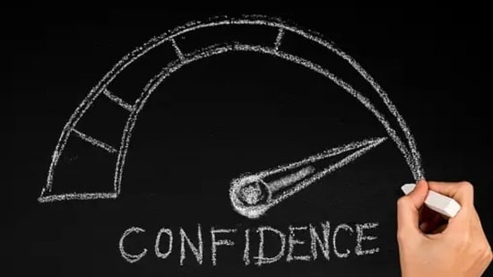 Anxiety and low confidence walk together. When we feel anxiety, that helps in fueling low self-confidence. Low self-confidence, in turn, leads to more anxiety. Explaining this, Therapist Carrie Howard wrote, "Anxiety chips away at your self-confidence over time, and then having low self-confidence fuels more anxiety." She further noted down the signs.(Unsplash)