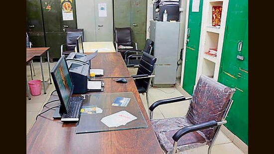 An empty room at the DC office after employees went on strike in Ludhiana. (HT PHOTO)