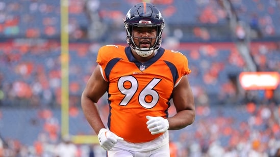 Eyioma Uwazurike #96 of the Denver Broncos warms up before the game against the Dallas Cowboys at Empower Field At Mile High on August 13, 2022 (AFP)
