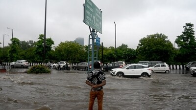 The Safdarjung Observatory, Delhi's primary weather station, recorded 37.1 mm of rainfall in 24 hours ending 8:30 am on Wednesday, the IMD data showed. The weather stations at Lodhi Road, Ayanagar, Mungeshpur and Mayur Vihar gauged 35.1 mm, 26 mm, 53.5 mm and 110.5 mm of precipitation, respectively. (Sunil Ghosh / Hindustan Times) The Safdarjung Observatory, Delhi's primary weather station, recorded 37.1 mm of rainfall in 24 hours ending 8:30 am on Wednesday, the IMD data showed. The weather stations at Lodhi Road, Ayanagar, Mungeshpur and Mayur Vihar gauged 35.1 mm, 26 mm, 53.5 mm and 110.5 mm of precipitation, respectively. (Sunil Ghosh / Hindustan Times)