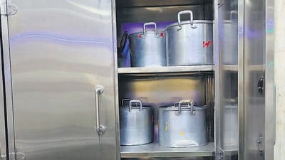 One of the biggest changes was doing away with the aluminum vessels in which food used to be taken from the kitchen to the patients. “One of the most common kitchen-related complaints that we used to get from patients was that the food was cold,” said Dr Ravat. “We decided to invest in thermal containers, and have bought four containers per ward for our 50 wards.” (HT Photo) One of the biggest changes was doing away with the aluminum vessels in which food used to be taken from the kitchen to the patients. “One of the most common kitchen-related complaints that we used to get from patients was that the food was cold,” said Dr Ravat. “We decided to invest in thermal containers, and have bought four containers per ward for our 50 wards.” (HT Photo)