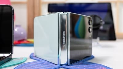 A Samsung Galaxy Z Flip 5 smartphone on display ahead of the company's Unpacked event in Seoul, South Korea. (Bloomberg) A Samsung Galaxy Z Flip 5 smartphone on display ahead of the company's Unpacked event in Seoul, South Korea. (Bloomberg)
