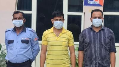 The suspects were arrested under sections 323 (voluntarily causing hurt), 506 (punishment for criminal intimidation) and 504 (intentional insult with intent to provoke breach of the peace). They were imprisoned under Section 151 (preventive action) of the Code of Criminal Procedure. They have been identified as Shiva Kumar, 25, Shiv Pratap alias Sachin, 27, and Ramkhilavan, 42. (HT Photo) The suspects were arrested under sections 323 (voluntarily causing hurt), 506 (punishment for criminal intimidation) and 504 (intentional insult with intent to provoke breach of the peace). They were imprisoned under Section 151 (preventive action) of the Code of Criminal Procedure. They have been identified as Shiva Kumar, 25, Shiv Pratap alias Sachin, 27, and Ramkhilavan, 42. (HT Photo)
