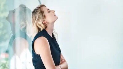 When we feel anxious, we get the urge to avoid social situations and people in general.&nbsp; (Unsplash)