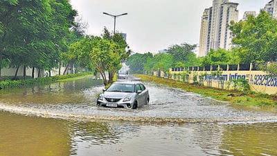 A waterlogged stretch in Sector 109. (Parveen Kumar/ HT) A waterlogged stretch in Sector 109. (Parveen Kumar/ HT)