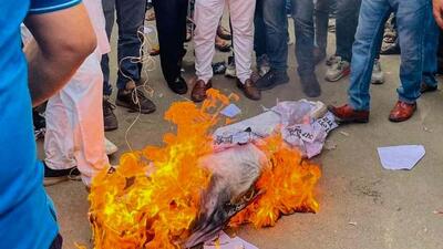 AAP leaders protest against the Centre’s ordinance in New Delhi on July 5. (HT Photo) AAP leaders protest against the Centre’s ordinance in New Delhi on July 5. (HT Photo)