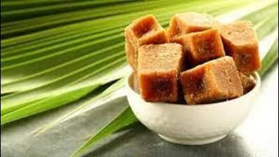 Ludhiana: Food safety officers conduct inspection at jaggery manufacturing unit. (HT FILE) Ludhiana: Food safety officers conduct inspection at jaggery manufacturing unit. (HT FILE)