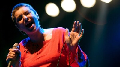 Irish singer Sinead O'Connor during a performance in 2007. (REUTERS)