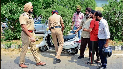 Police at the accident spot near Old Octroi post on Ferozepur Road in Ludhiana. (HT PHOTO) Police at the accident spot near Old Octroi post on Ferozepur Road in Ludhiana. (HT PHOTO)