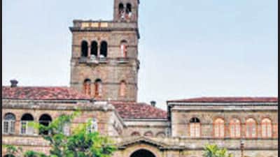 SPPU has issued notices to colleges and 12 professors for delay in result declaration. (HT FILE) SPPU has issued notices to colleges and 12 professors for delay in result declaration. (HT FILE)
