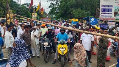 Supporters and partymen of CPI (M) leader Subhash Munda hit the streets in Ranchi on Thursday (HT Photo) Supporters and partymen of CPI (M) leader Subhash Munda hit the streets in Ranchi on Thursday (HT Photo)