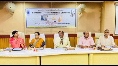 The conference was jointly organised by BBAU, IIM-Lucknow, Kendriya Vidyalaya, ministry of skill development and entrepreneurship, and Jawahar Navodaya Vidyalaya. (HT Photo)