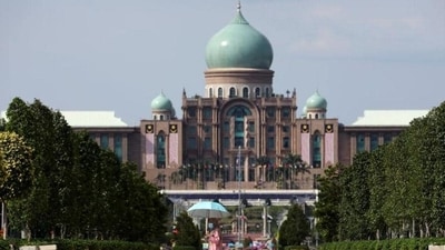 Malaysia offers longer visa-free time to Hong Kong passport-holders (REUTERS) Malaysia offers longer visa-free time to Hong Kong passport-holders (REUTERS)