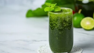 Wheatgrass restores energy by fulfilling the nutritional deficiencies. It supplies high-quality proteins, enzymes, vitamins, and minerals so that the body is not deficient in any vital nutrient. (Freepik) Wheatgrass restores energy by fulfilling the nutritional deficiencies. It supplies high-quality proteins, enzymes, vitamins, and minerals so that the body is not deficient in any vital nutrient. (Freepik)