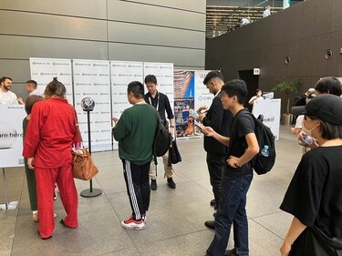 People queue to use WorldCoin's iris-scanners in Tokyo, Japan July 25, 2023. REUTERS/Anton Bridge (REUTERS)