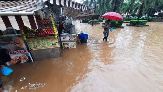 Water enter in shops at hiranandani estate patalipada ghodbander road Thane, in Mumbai.(Praful Gangurde HT photos)