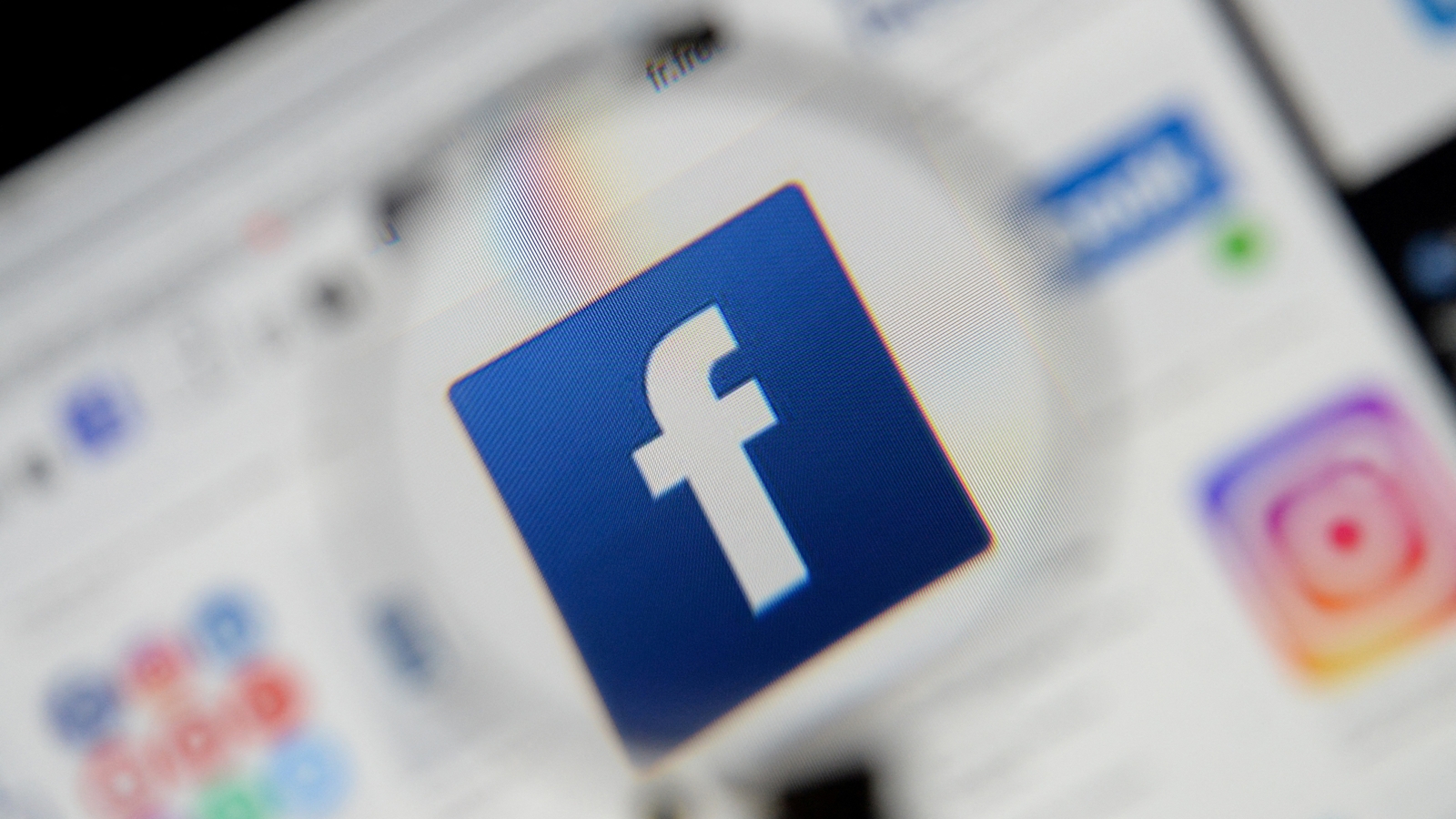 Understanding the ideological divide online - Vimarsana News