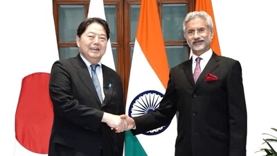 External Affairs Minister S Jaishankar meets Japanese Foreign Minister Yoshimasa Hayashi (Dr. S. Jaishankar Twitter)