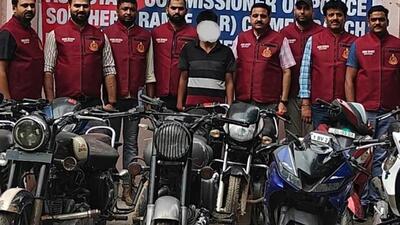 Delhi Police crime branch arrested one member of vehicle theft gang and recovered dozens of bikes (HT Photo/Sourced) Delhi Police crime branch arrested one member of vehicle theft gang and recovered dozens of bikes (HT Photo/Sourced)