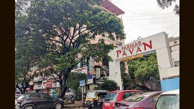 Dr Sarkar’s colleagues at the hospital said he was a popular consulting anaesthesiologist. (RAHUL RAUT/ HT PHOTO) Dr Sarkar’s colleagues at the hospital said he was a popular consulting anaesthesiologist. (RAHUL RAUT/ HT PHOTO)