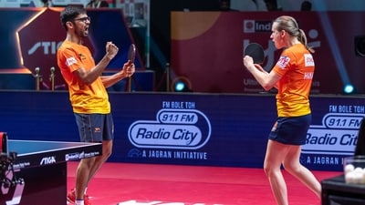 Manush Shah and Hana later defeated Manav Thakkar and Lily 2-1 to take the tie score to 6-3 in favour of Puneri Paltan. Manush Shah and Hana later defeated Manav Thakkar and Lily 2-1 to take the tie score to 6-3 in favour of Puneri Paltan.