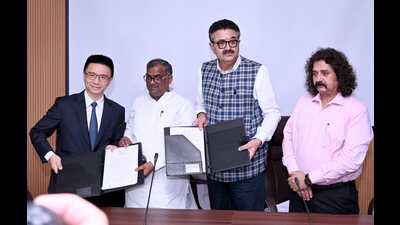 Officials at the MoU-signing ceremony, in Lucknow, on Friday (HT Photo) Officials at the MoU-signing ceremony, in Lucknow, on Friday (HT Photo)