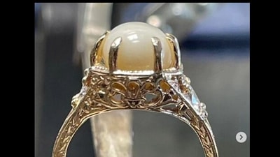 US woman found a pearl in her clam and turned it into a ring. US woman found a pearl in her clam and turned it into a ring.