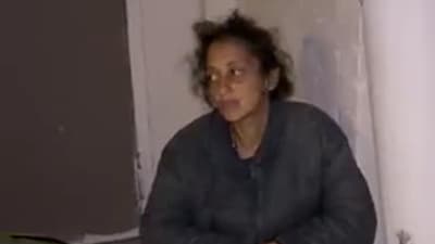 Hyderabad woman spotted starving on the roads of Chicago. (Twitter/@amjedmbt) Hyderabad woman spotted starving on the roads of Chicago. (Twitter/@amjedmbt)