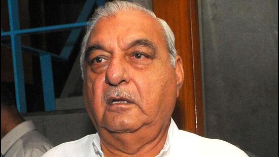 Former chief minister and leader of opposition Bhupinder Singh Hooda said people of Haryana are suffering because of floods, several acres of farmers’ crops have been damaged, thousands of people’s houses have collapsed or cracks have appeared in them. (HT File)