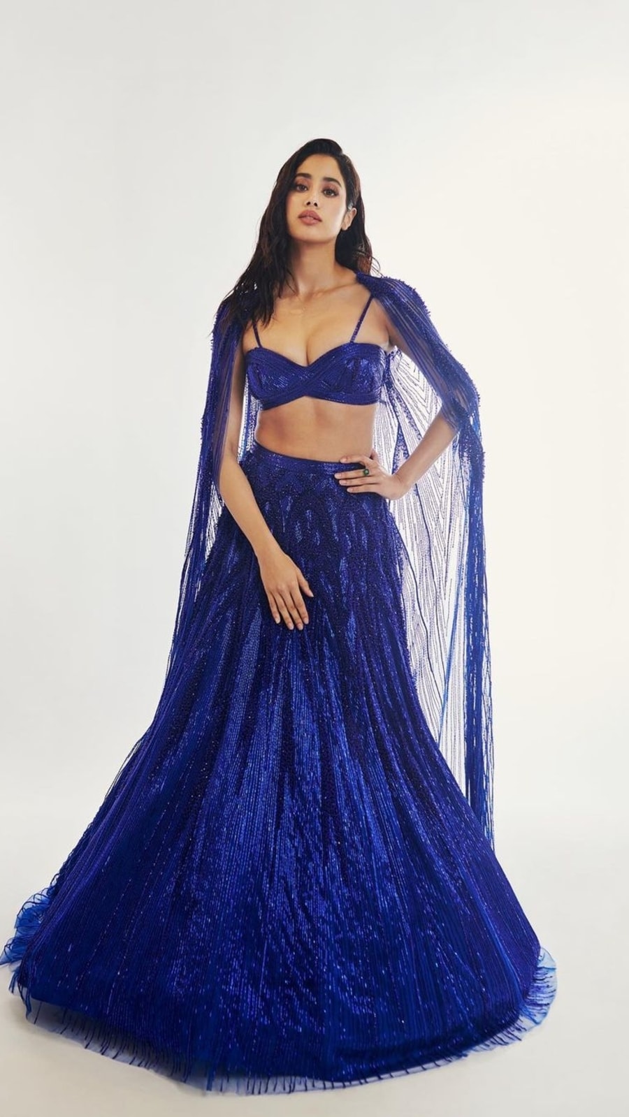 Janhvi_Kapoors_Stunning_Blue_Ensembles