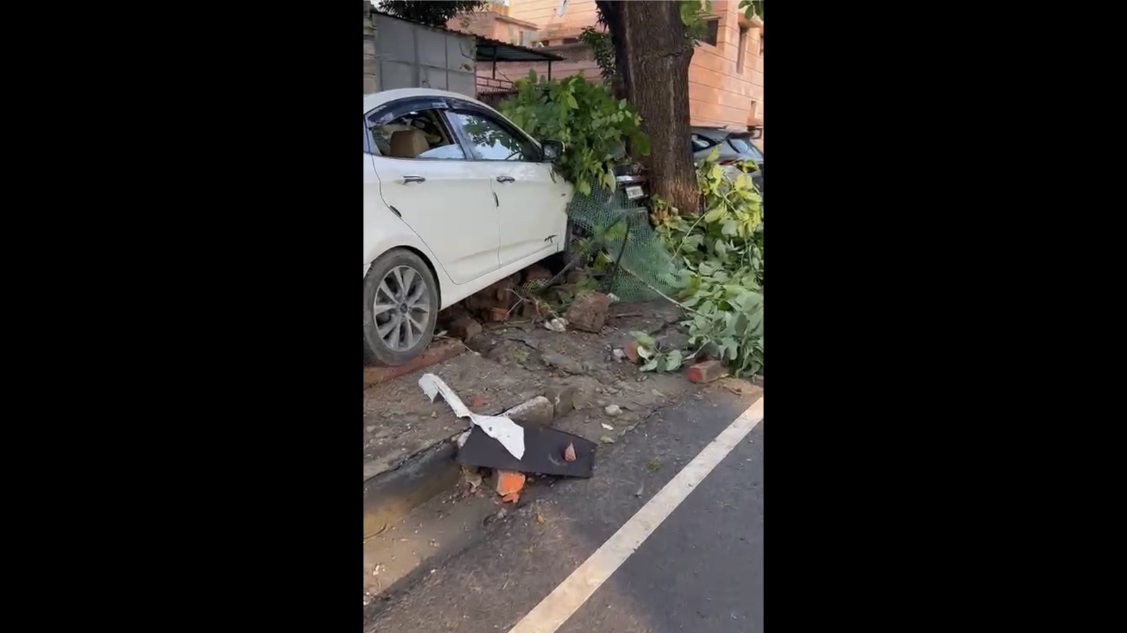 Drunk man ploughs car into lawyer's vehicle in Chandigarh's Sector 46 - Vimarsana News