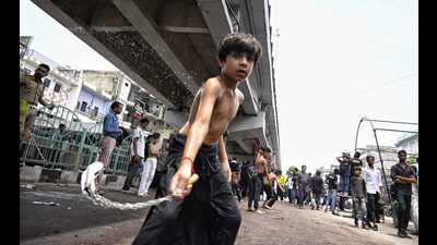 Devout at a procession in the old city area of Lucknow on Saturday (Deepak Gupta/HT) Devout at a procession in the old city area of Lucknow on Saturday (Deepak Gupta/HT)