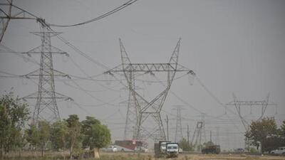 Lack of quality power supply owing to transmission problems has led to simmering discontent and public protests. (HT file) Lack of quality power supply owing to transmission problems has led to simmering discontent and public protests. (HT file)