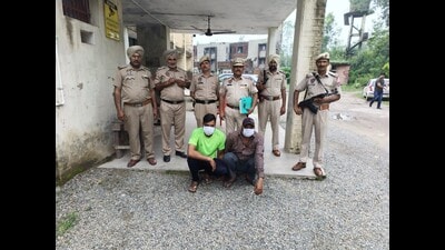 The accused, Sarabjit alias Sarfi ( wearing a cap) was serving his sentence when he was granted a 4-week parole leave from Central Jail, Gurdaspur, on July 14, 2015. (HT photo) The accused, Sarabjit alias Sarfi ( wearing a cap) was serving his sentence when he was granted a 4-week parole leave from Central Jail, Gurdaspur, on July 14, 2015. (HT photo)