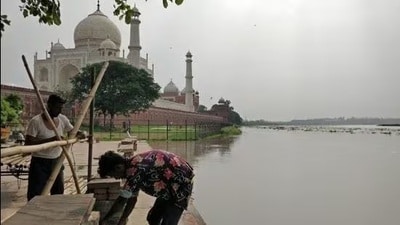 The water level in the Yamuna crossed danger mark in Mathura and alert level in Agra on Wednesday, for the second time in a month. (Pic for representation)