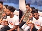 Man singing Nusrat Fateh Ali Khan’s Sanson Ki Mala in the Delhi Metro. 