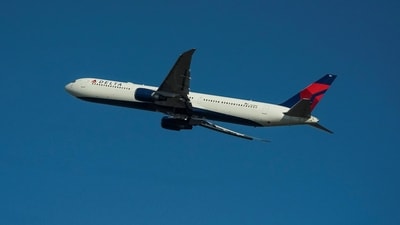 The unidentified man was served at least 10 vodka drinks and a glass of wine on the nine-hour-long flight from New York to Athens. (Reuters / Representational Image)