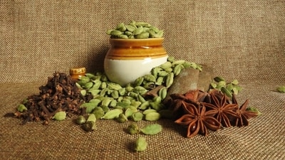 Find out vrat-friendly herbs and spices to add flavour to your food during Sawan Somvar fasts. (Unsplash ) Find out vrat-friendly herbs and spices to add flavour to your food during Sawan Somvar fasts. (Unsplash )