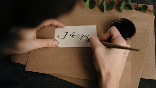 Write Her Notes Or A Romantic Letter. (Pexels) Write Her Notes Or A Romantic Letter. (Pexels)