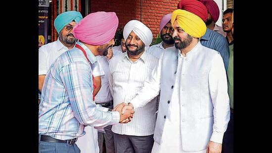 Punjab chief minister Bhagwant Mann on Sunday flagged off the first batch of 50 headmasters for a five-day training to the Indian Institute of Management (IIM), Ahmedabad.