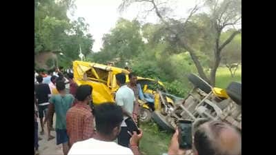 Locals at the accident site in Pratapgarh on July 31. (HT photo)