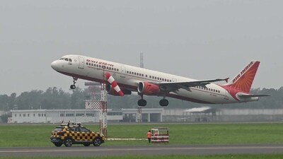 The passenger was de-planed after a doctor onboard suggested that they needed to be hospitalised. (Photo by Vipin Kumar/ Hindustan Times) (Representative image) The passenger was de-planed after a doctor onboard suggested that they needed to be hospitalised. (Photo by Vipin Kumar/ Hindustan Times) (Representative image)