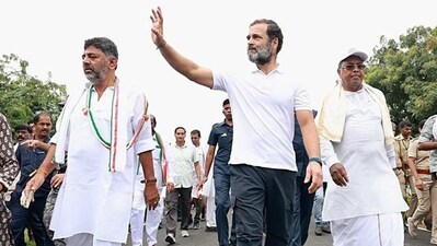Cong leadership to meet K'taka Ministers, party leaders ahead of Lok Sabha polls Cong leadership to meet K'taka Ministers, party leaders ahead of Lok Sabha polls