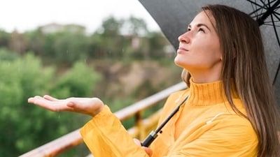 The lack of sunlight for days together can trigger symptoms of depression, make you dull and even agitated (Freepik) The lack of sunlight for days together can trigger symptoms of depression, make you dull and even agitated (Freepik)