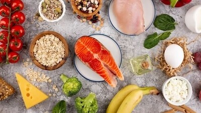 Omega-3 fatty acids: Omega-3 fats found in flaxseeds, chia seeds, and walnuts, have been shown to reduce the risk of heart disease. (Freepik) Omega-3 fatty acids: Omega-3 fats found in flaxseeds, chia seeds, and walnuts, have been shown to reduce the risk of heart disease. (Freepik)